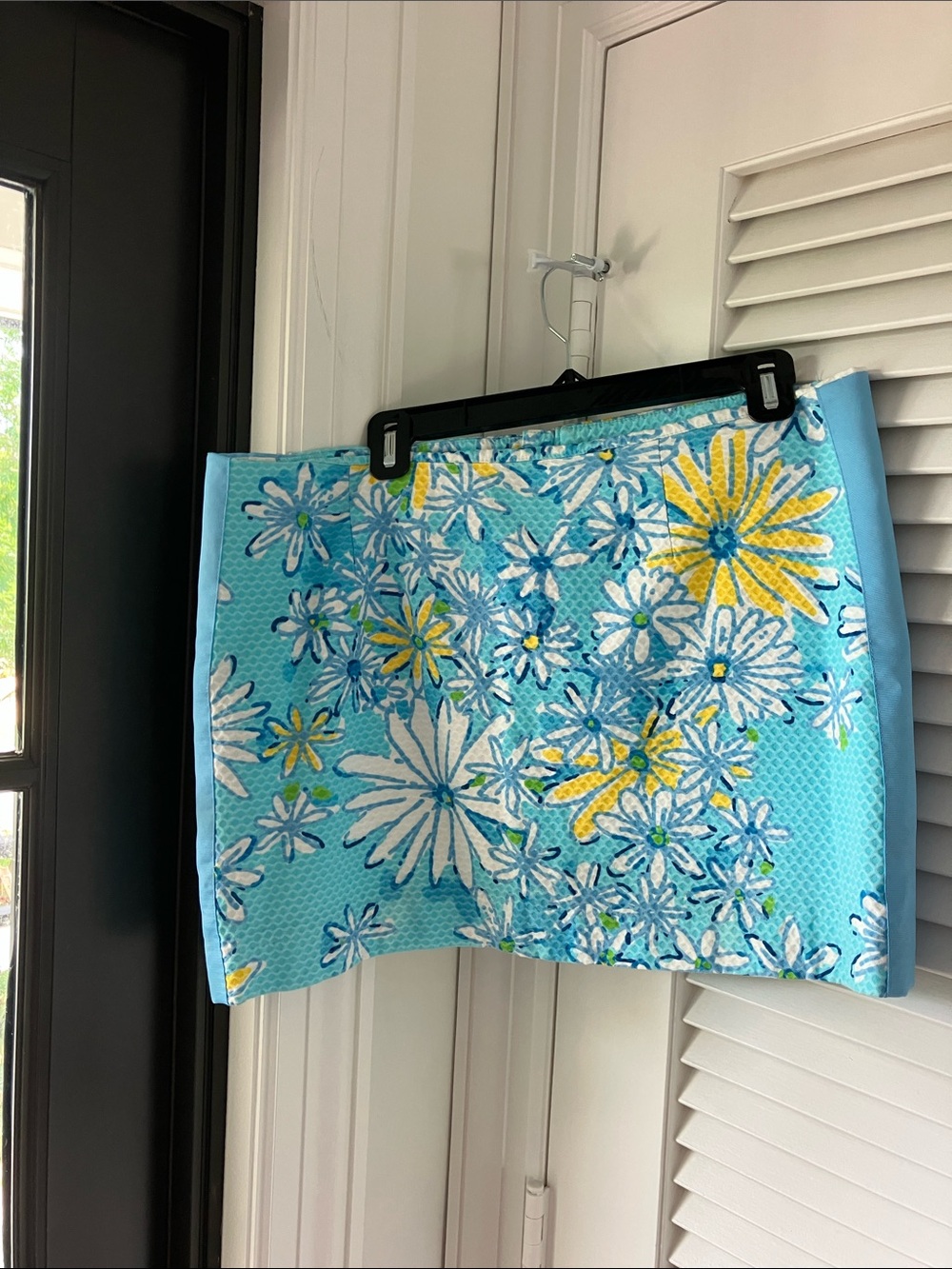 Lilly Pulitzer Blue Floral skirt.